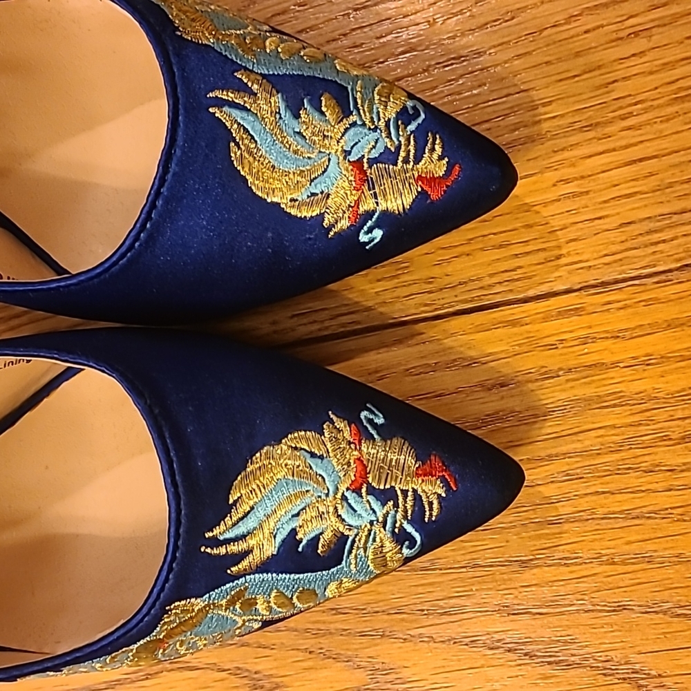 Penny loves Kenny Dragon Heels
